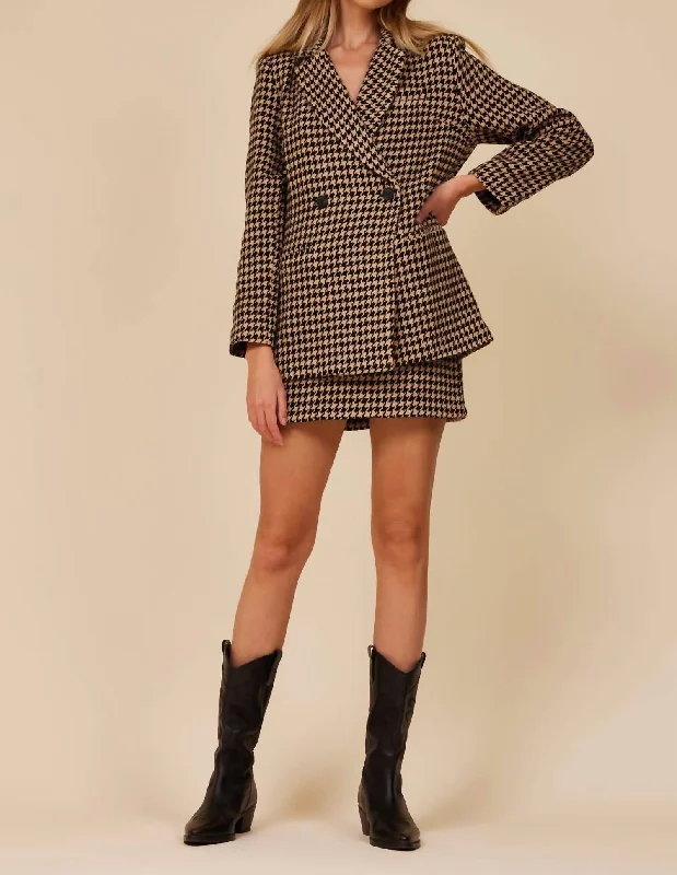 Houndstooth Mini Skirt In Beige And Black