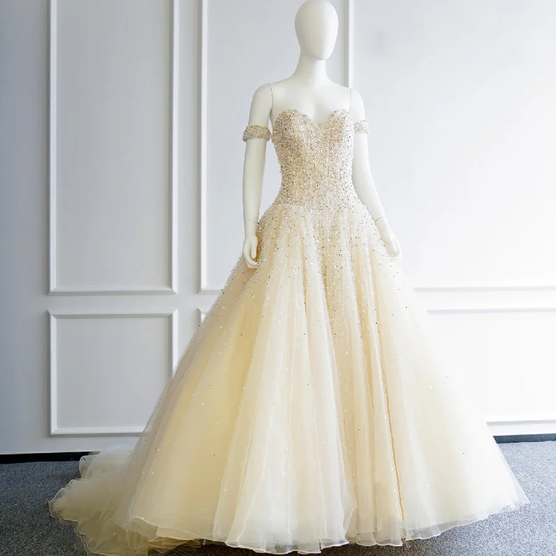 Pale Yellow Strapless Bling Wedding Dress with Sweetheart