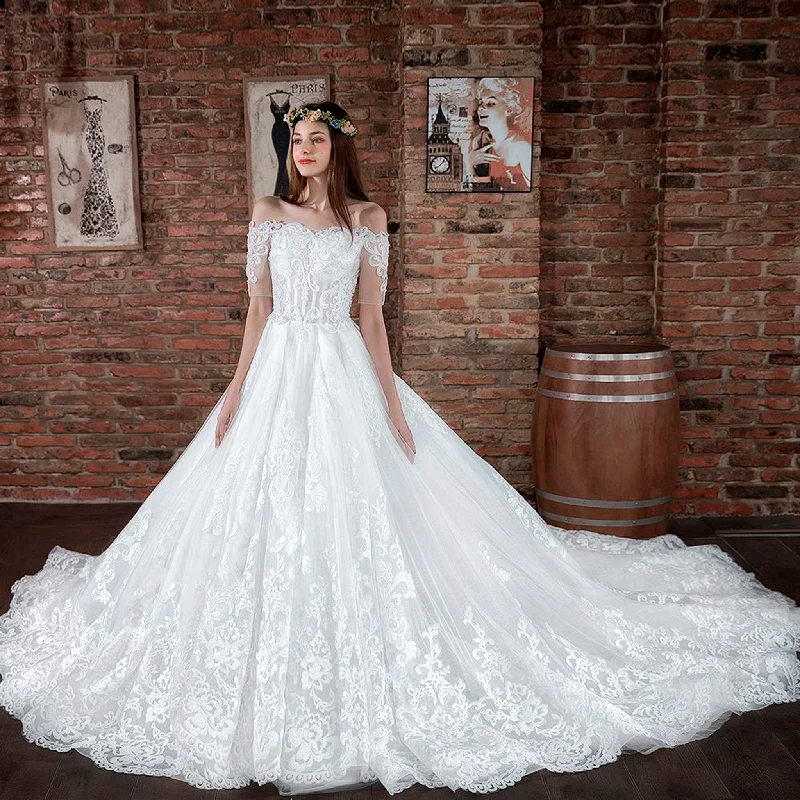 Princess Ball Gown Tulle and Lace Wedding Dress with Short Sleeve