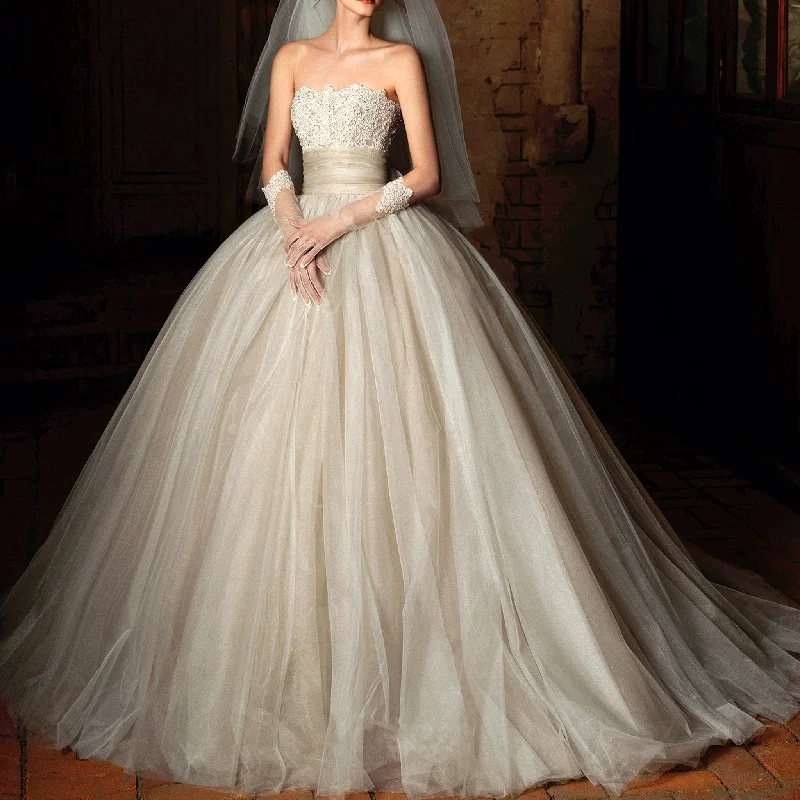 Timeless Strapless Ball gown Wedding Dress with Multi Level Tulle