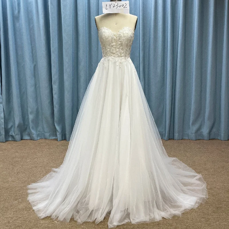 Tulle Sweetheart A-line Wedding Dress with Chapel Train