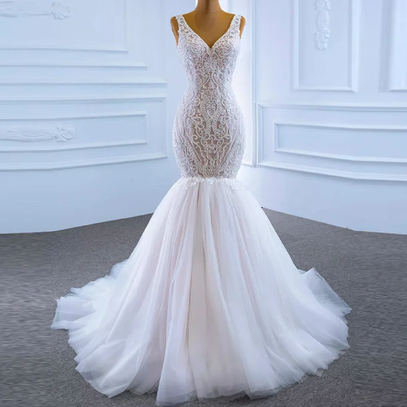 V-neck Blush Mermaid Wedding Dress Lace Bridal Dress with Low Back